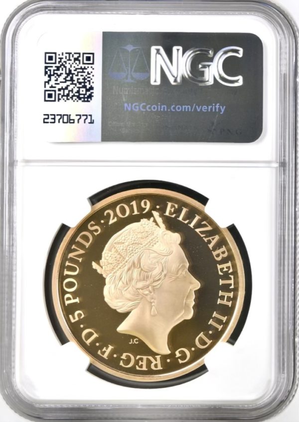 2019 Gold Proof Five Pound Crown (£5) Yeoman Warders - Tower of London, NGC Graded PF70 UCAM - Image 3