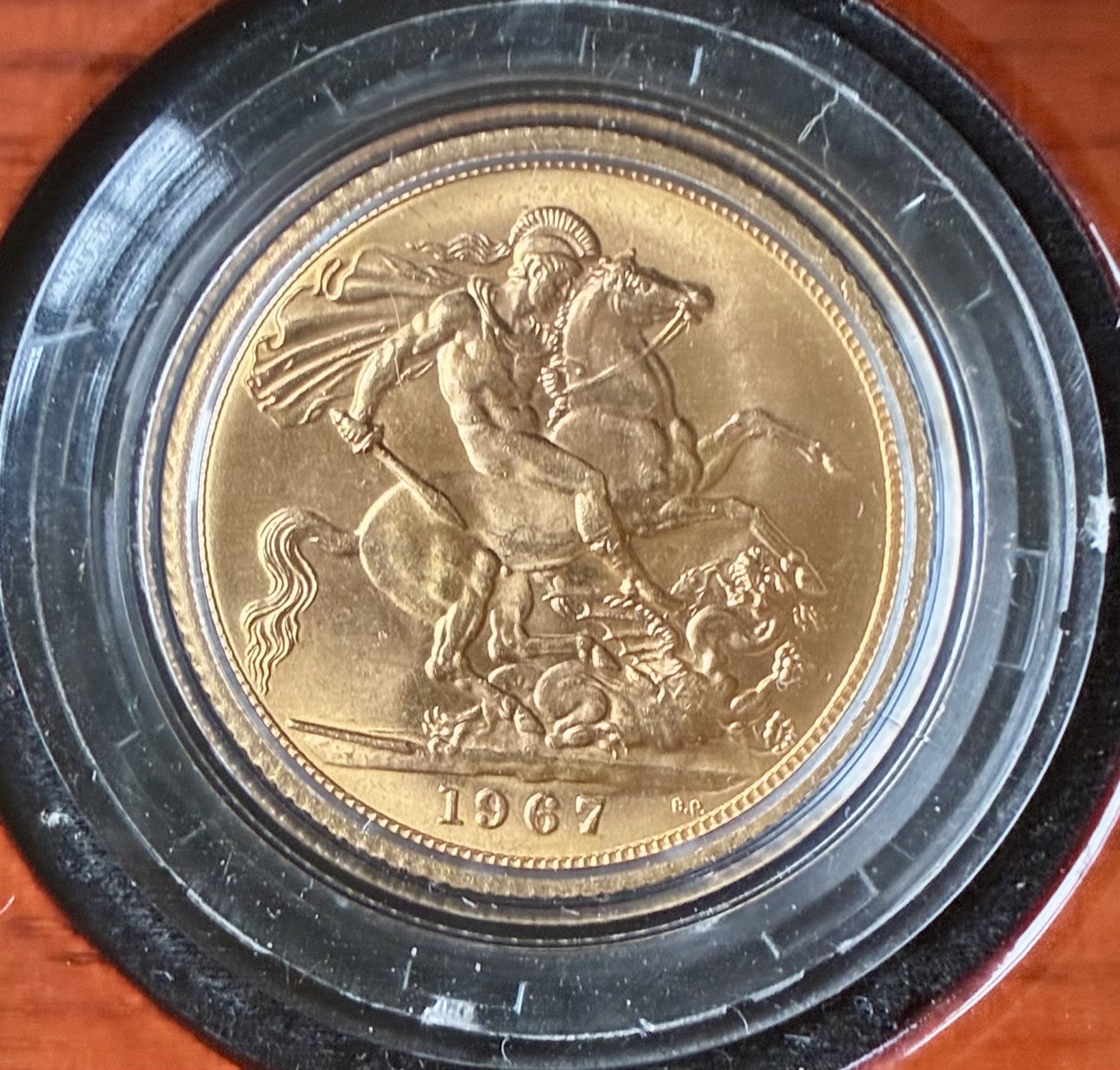 1967 Gold Sovereign - Image 3