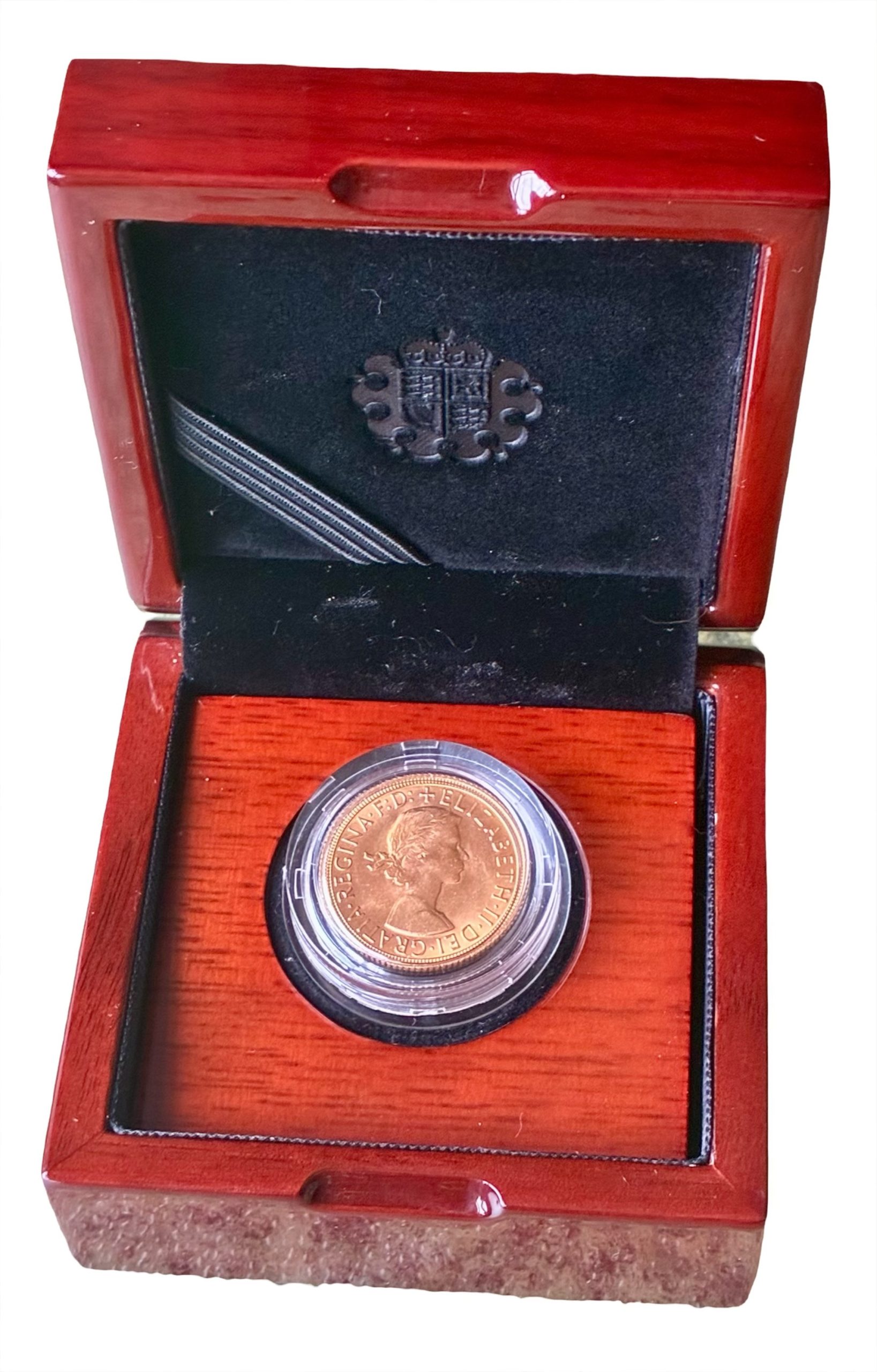 1967 Gold Sovereign - Image 2