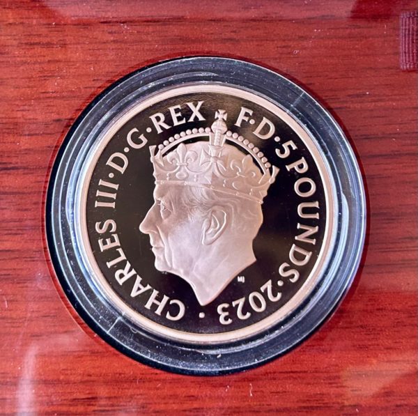 2023 Gold Proof Five Pound Coin (£5) The Coronation of His Majesty King Charles III - Image 3