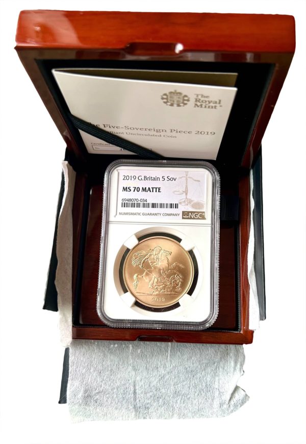 2019 Gold Five Sovereign Piece (£5) Brilliant Uncirculated, NGC Graded MS70 Matte - Image 3