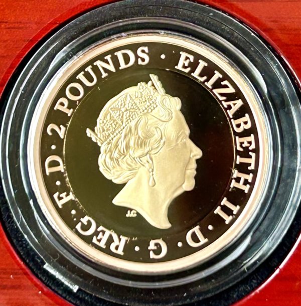 2020 Gold Proof Two Pounds (£2) VE Day 75th Anniversary - Image 3