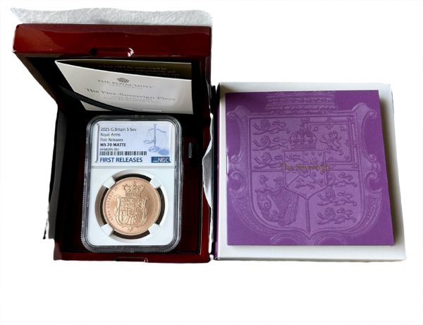 2025 Gold Five Sovereign (5 Pounds / £5), Merlen Royal Arms Shield Design, NGC Graded MS70 Matte First Releases - Image 3