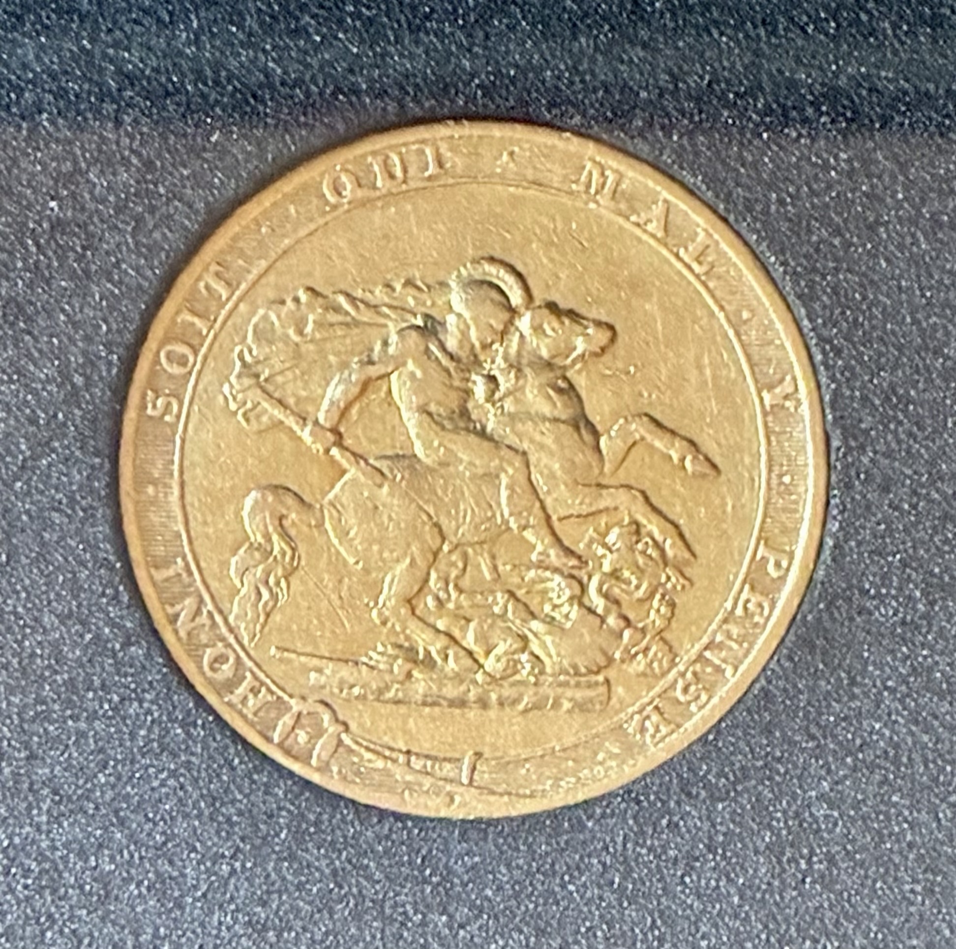 1817 Gold Sovereign - Image 2